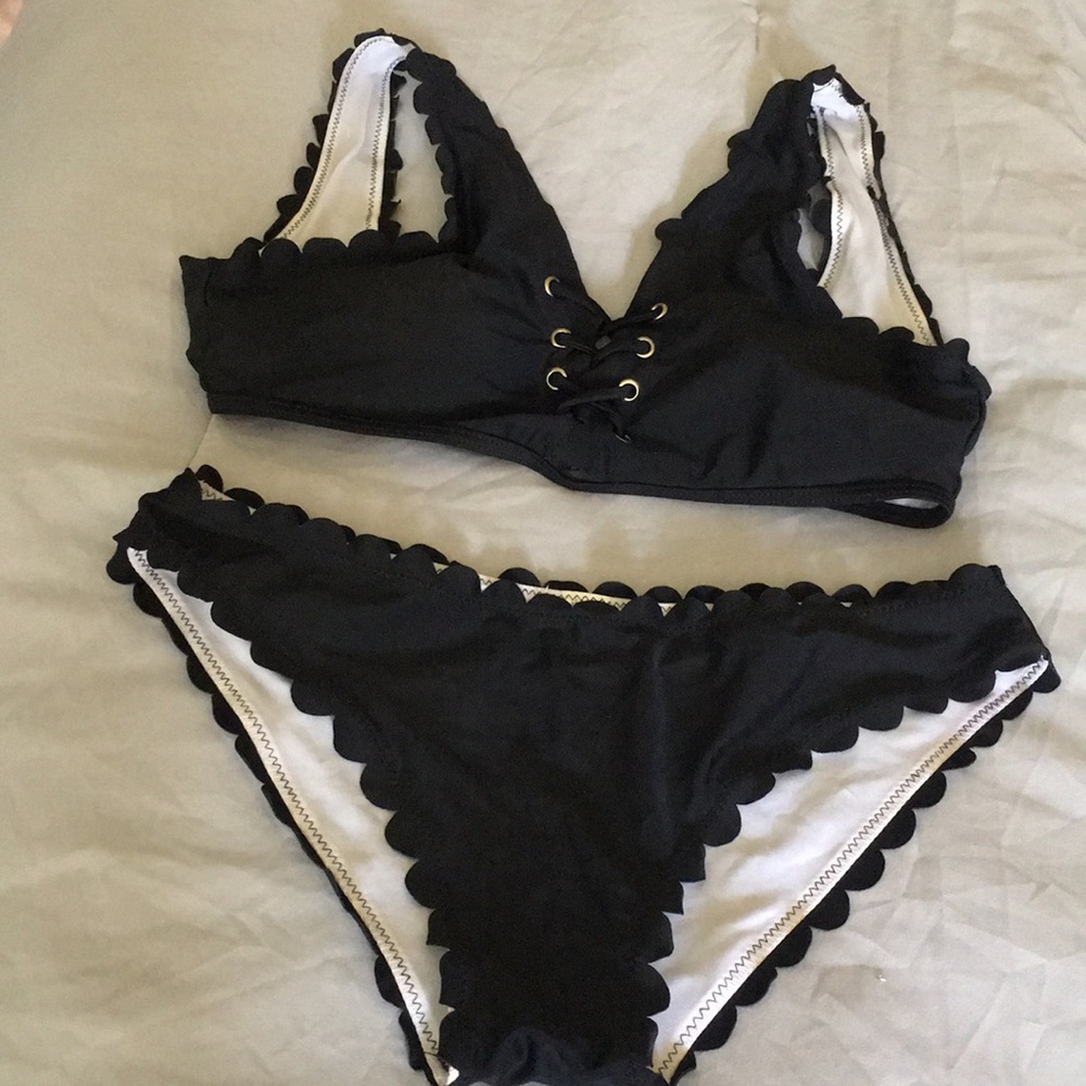 Black bikini M